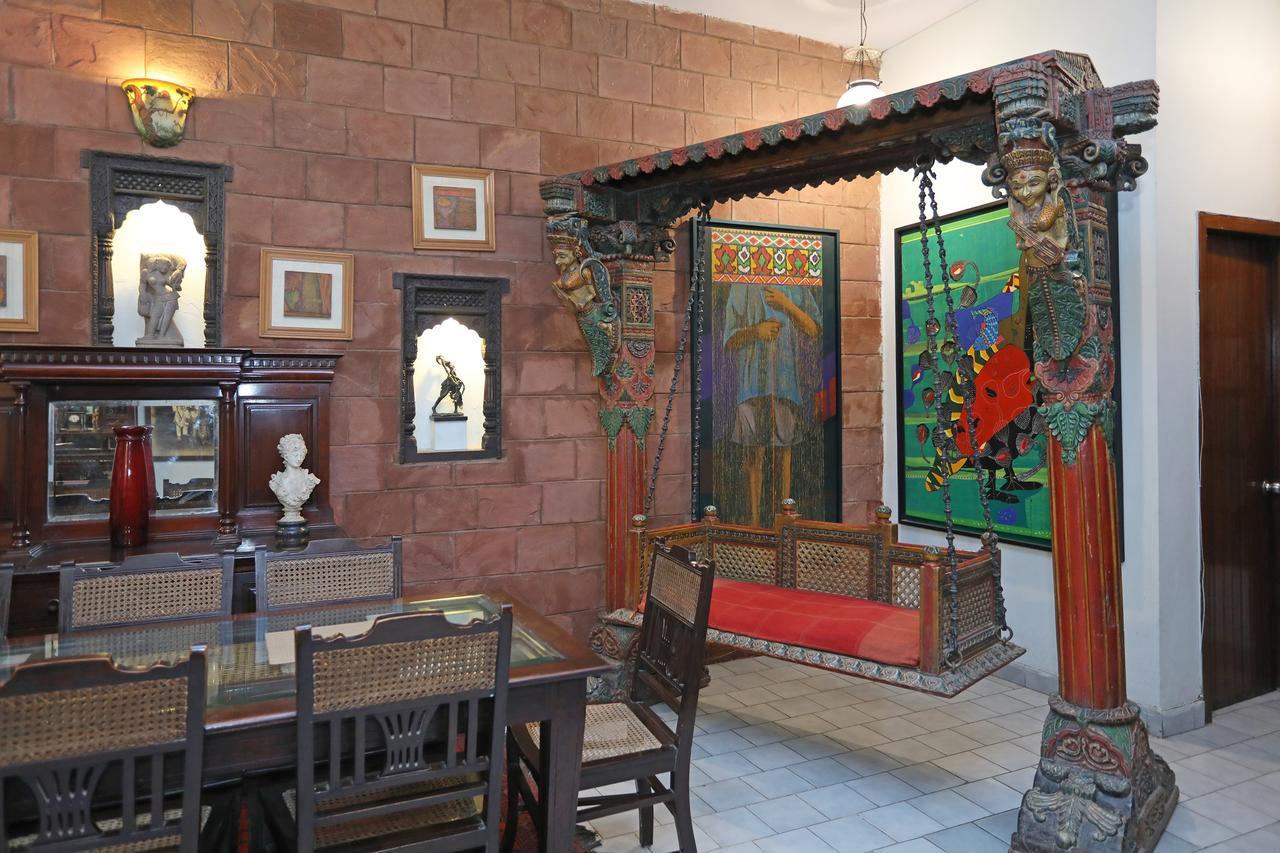 نويدا Oyo 1427 Hotel Malhar Haveli المظهر الخارجي الصورة